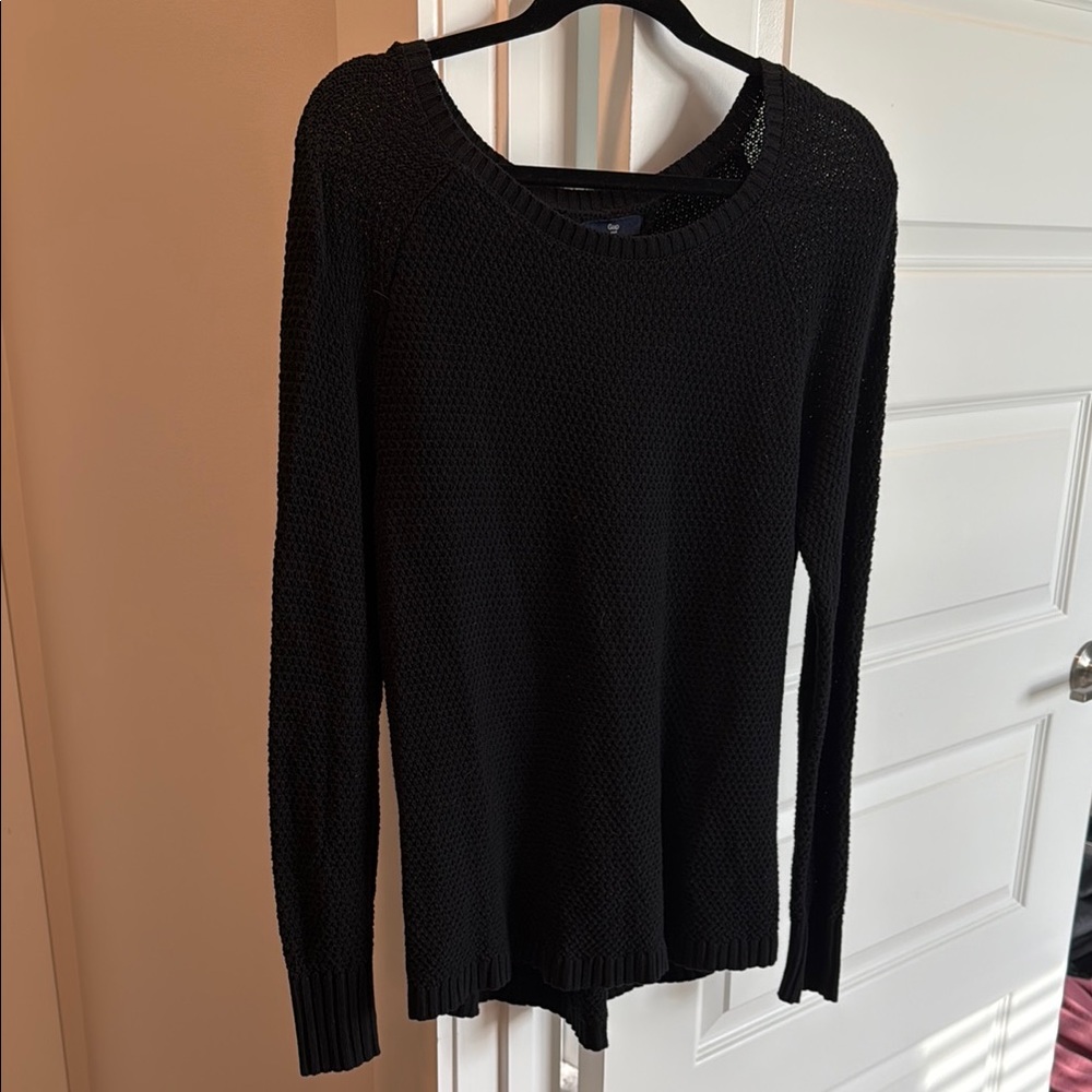 GAP Black Crew Neck Sweater Lightweight Knit